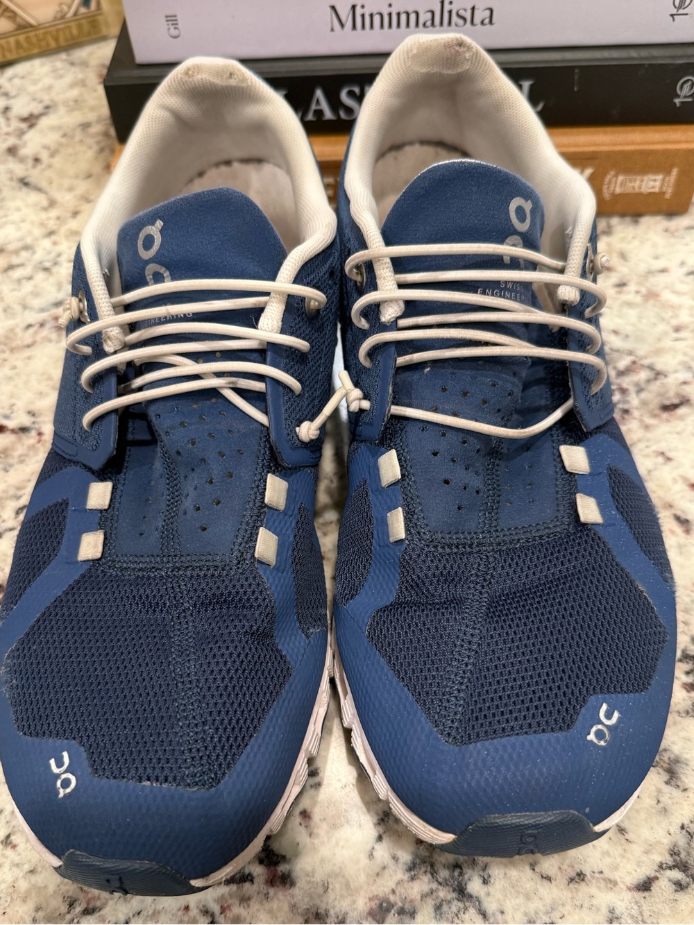 On Running Cloud 5 Navy Blue White Running Shoes Women’s 10.5 EU 42.5 Swiss